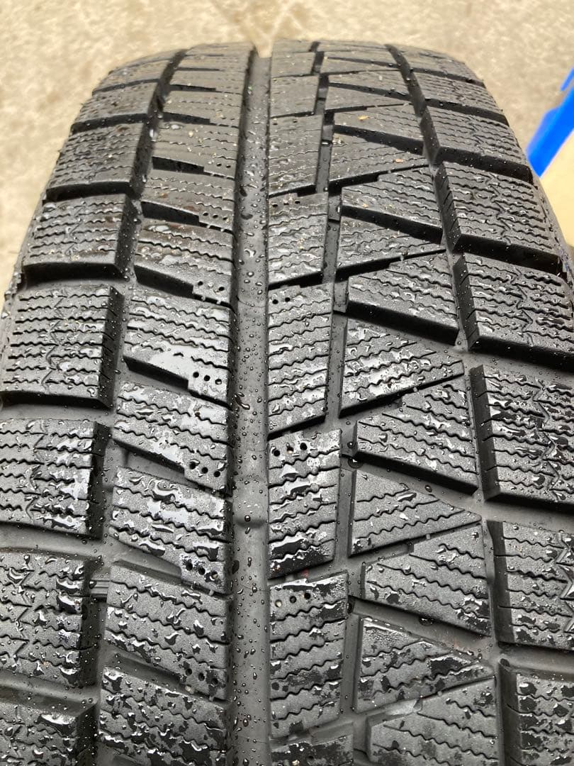 トヨタ プリウス純正15インチ スタッドレスタイヤ ホイールセット