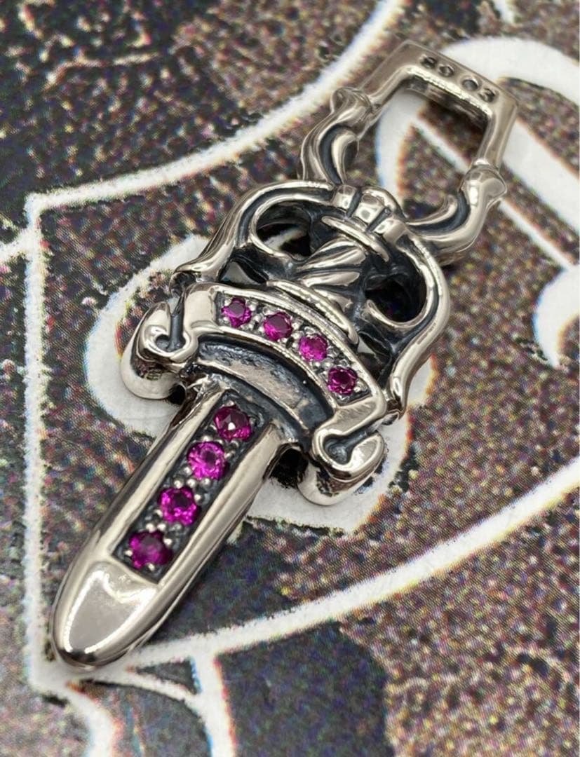 クロムハーツ　ダガー　チャーム　ペンダント　シルバー925 天然パヴェ