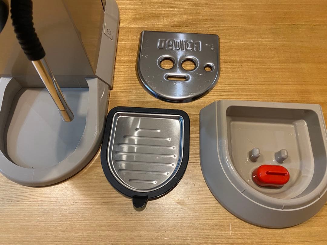 デロンギ　デディカ アルテ エスプレッソ・カプチーノメーカー ※注意点あり