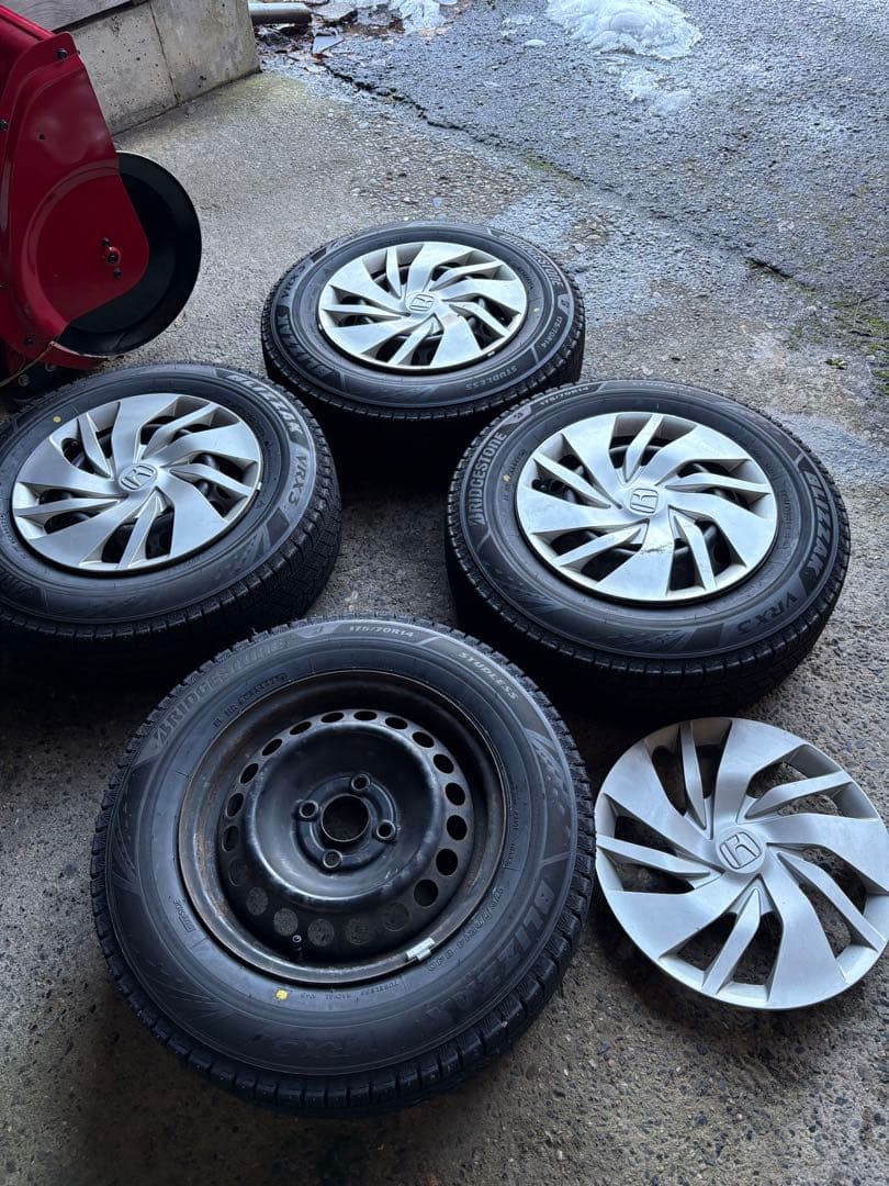 2025年式VRX3 175/70R14スタッドレスセット