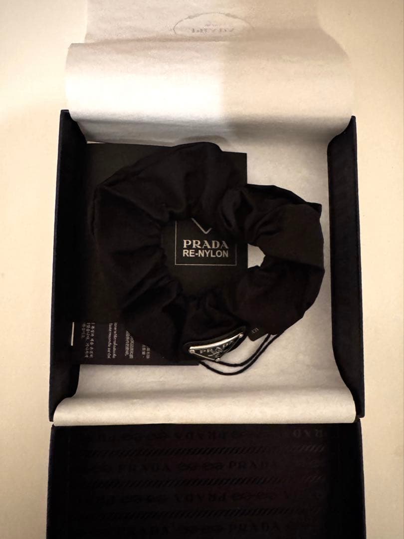 PRADA Re-Nylonシュシュ