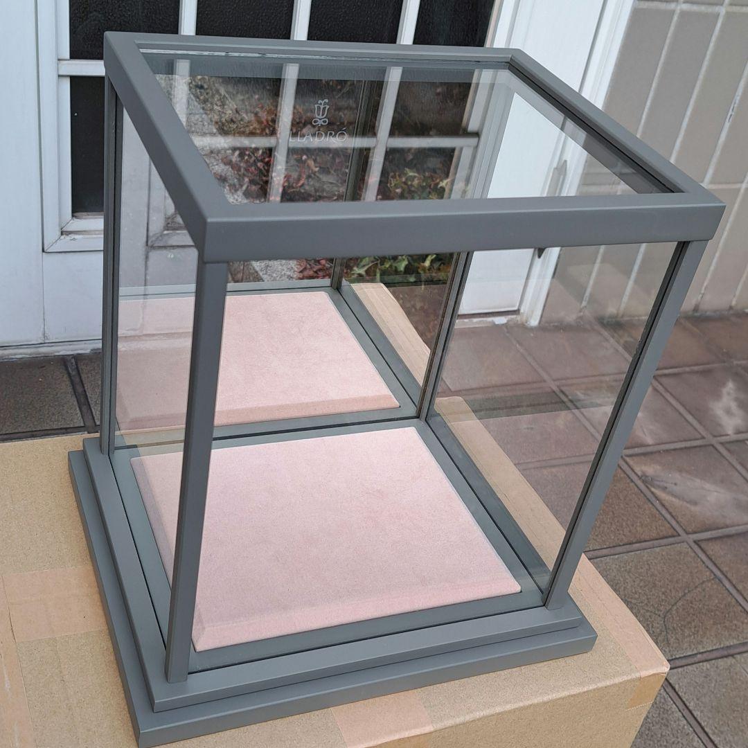 リヤドロ　LLADRO 純正ガラスケース