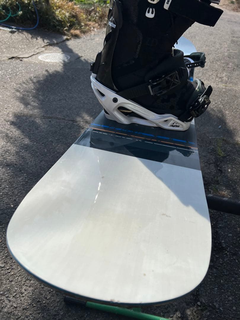 FLOWの板 SALOMONのビンディング DEELUXEのブーツ