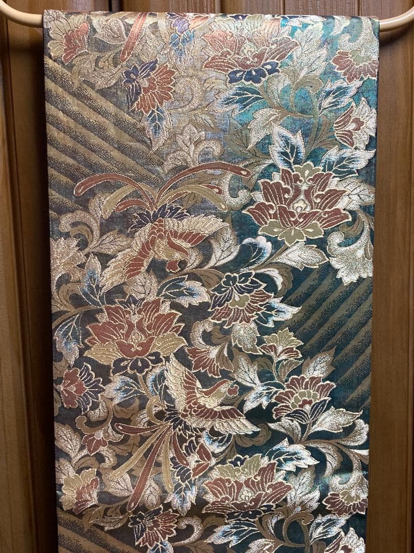 振袖　帯　正絹【匿名配送・宅急便送料無料】30～40年前の　着物　出品№22