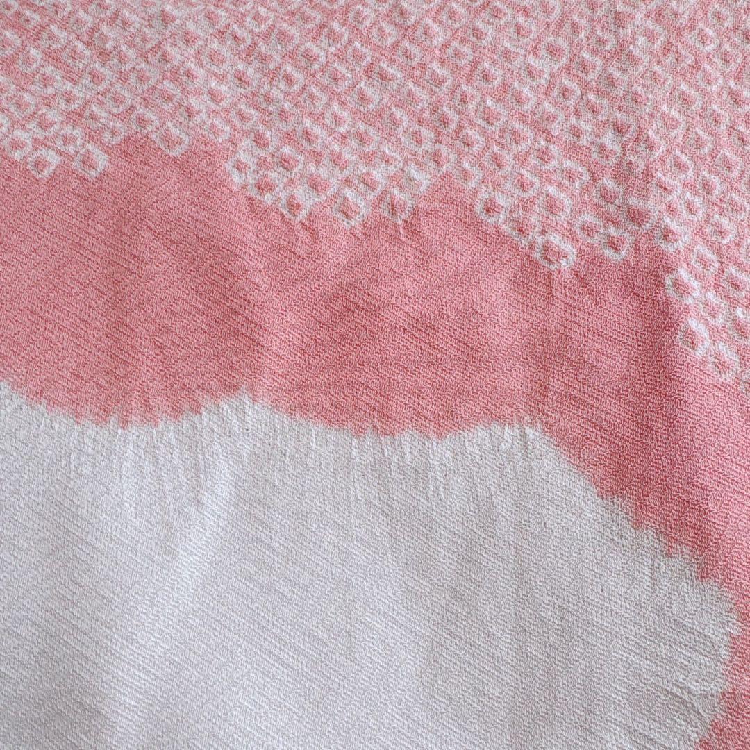 七五三　３歳女の子　産着リメイク　きもの長襦袢　しぼり　ピンク白赤　蝶　7040