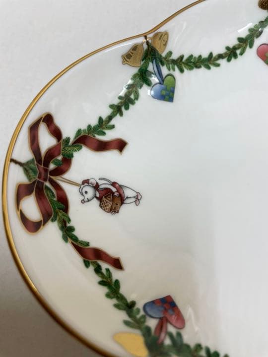 ロイヤルコペンハーゲン オーバルディシュ　スターフルデット　箱付き