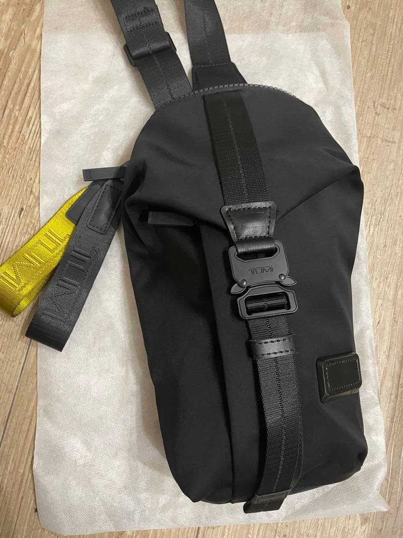 TUMI ボディバッグ ブラック