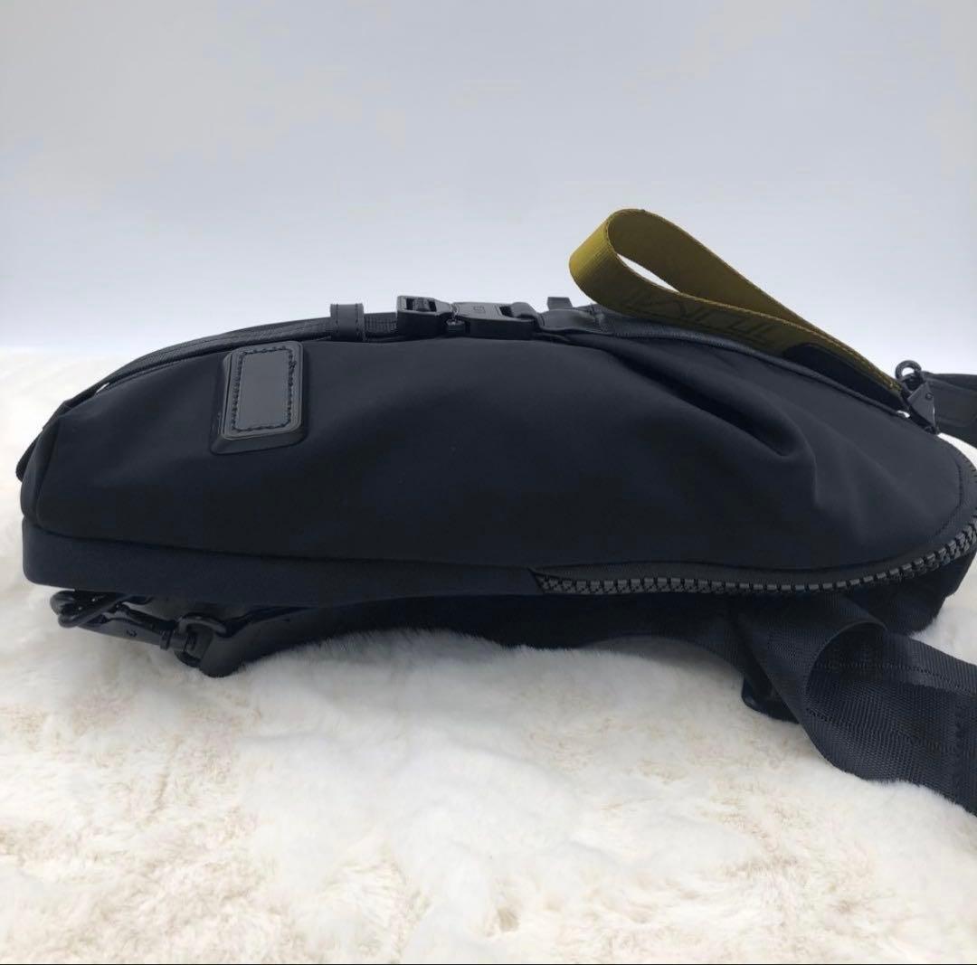 TUMI ボディバッグ ブラック