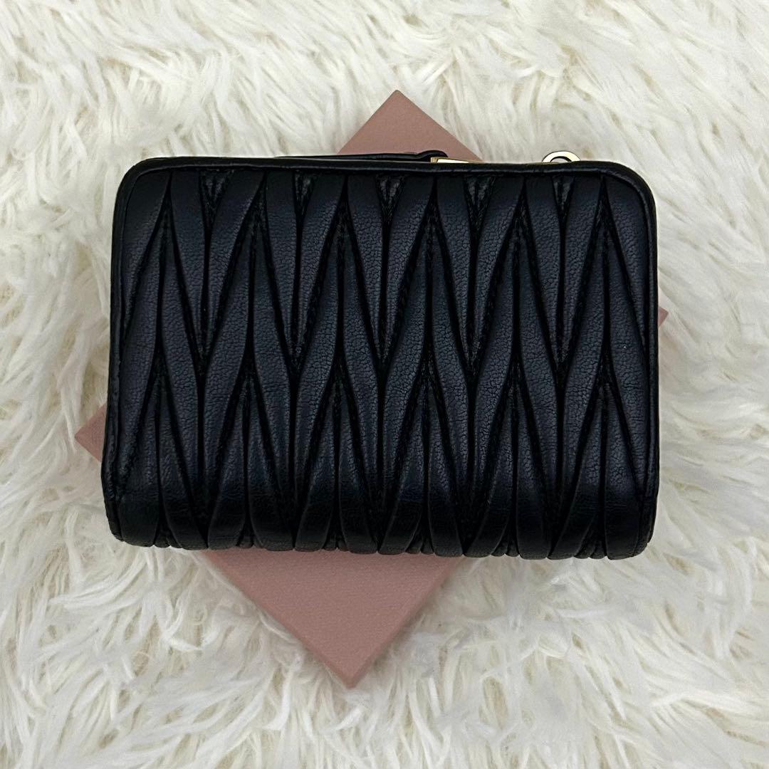 【極美品】ICチップ内蔵 MIUMIU マテラッセ レザー 二つ折り財布