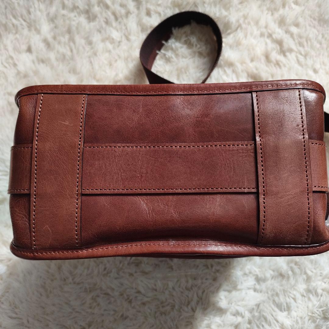 aniary/アニアリ ブラウンレザーショルダーバッグ ターンロック