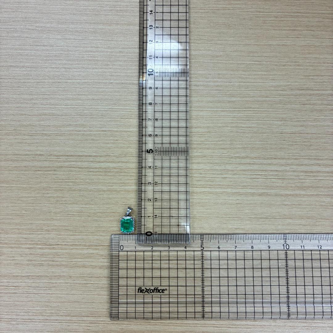 Pt900 2ct+エメラルド ダイヤモンド ペンダント