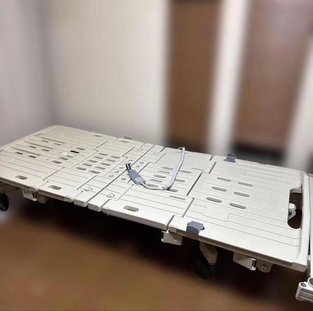 フランスベッド 電動介護用ベッド 3モーター式 マットレス、手摺、その他付属付