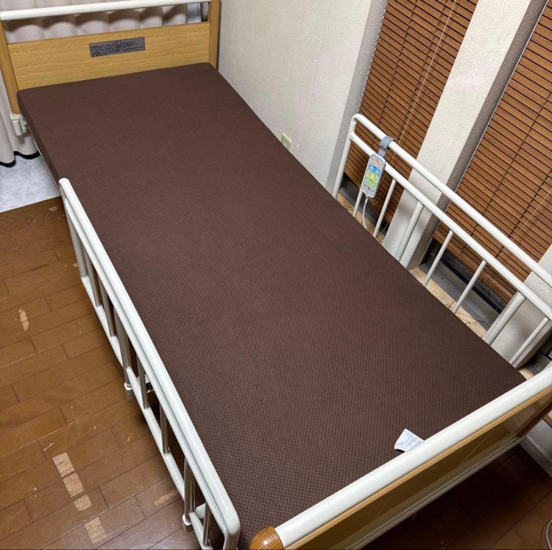 フランスベッド 電動介護用ベッド 3モーター式 マットレス、手摺、その他付属付