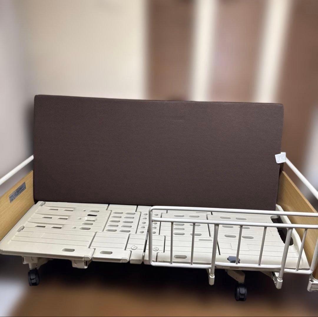 フランスベッド 電動介護用ベッド 3モーター式 マットレス、手摺、その他付属付