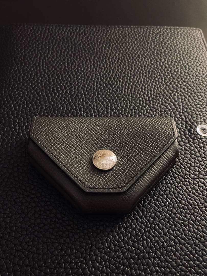 HERMES ル ヴァンキャトル ケース カーキ系 美品