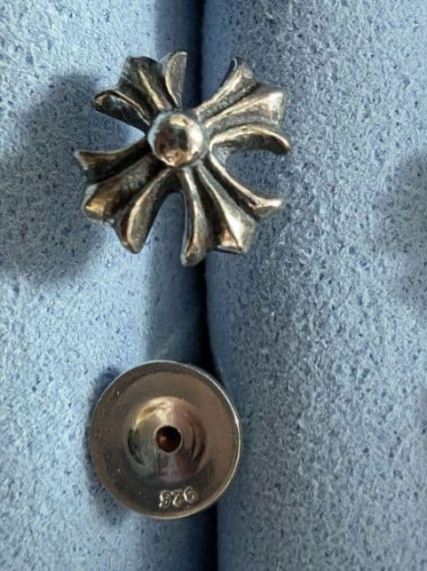 クロムハーツ CHプラススタッドピアス １個