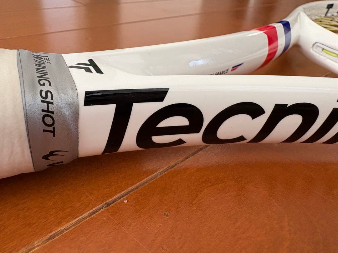 Tecnifibre T-Fight 300 Grip:2 2025年モデル