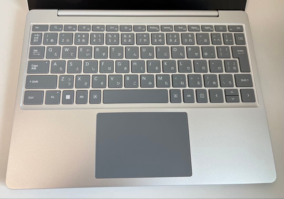 美品 Surface Laptop Go 3 バッテリー98%