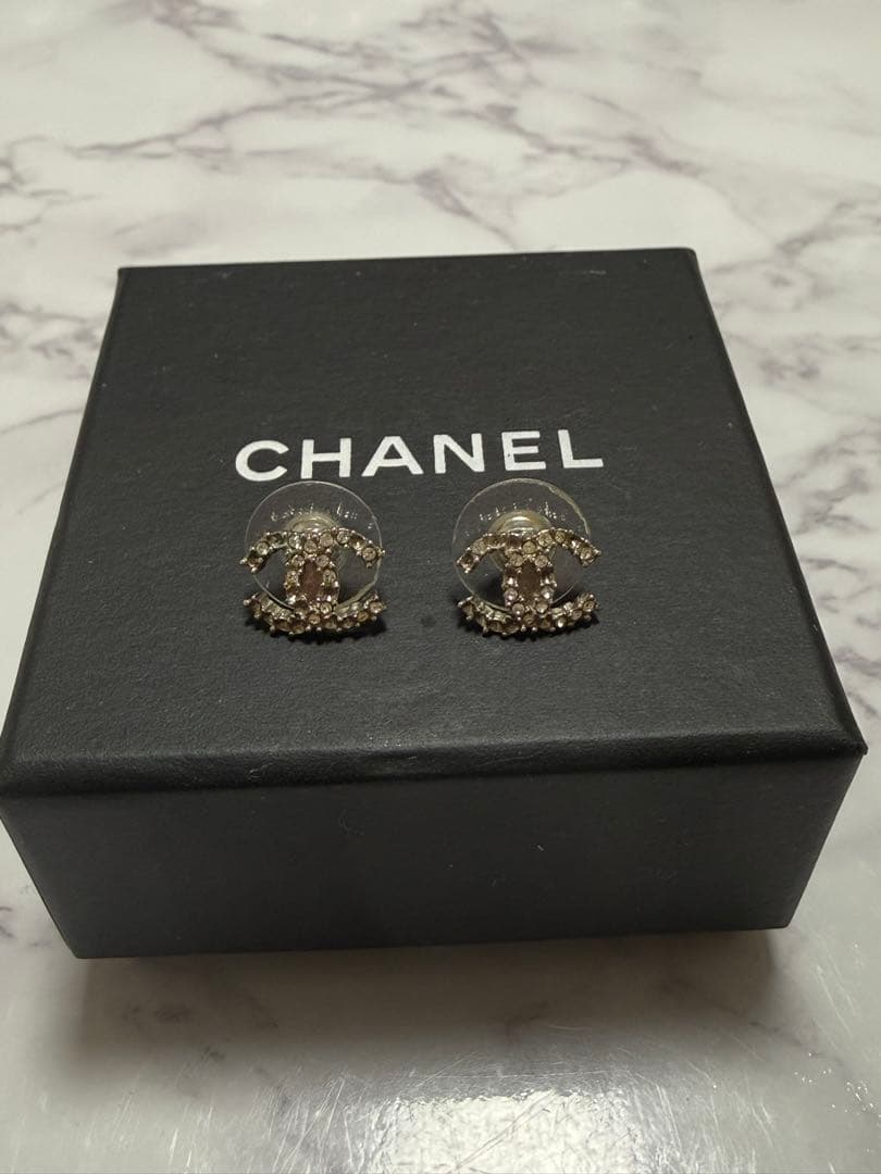 CHANEL レディースピアス 両耳