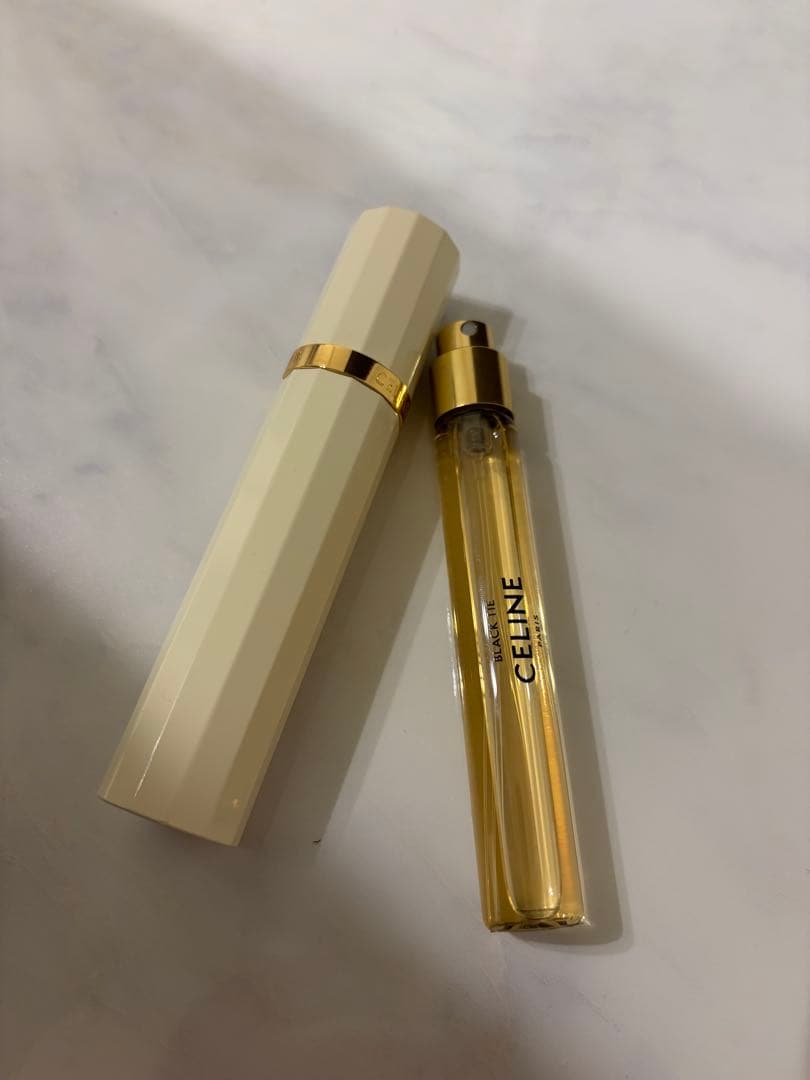 セリーヌ　香水ボトル　持ち運び