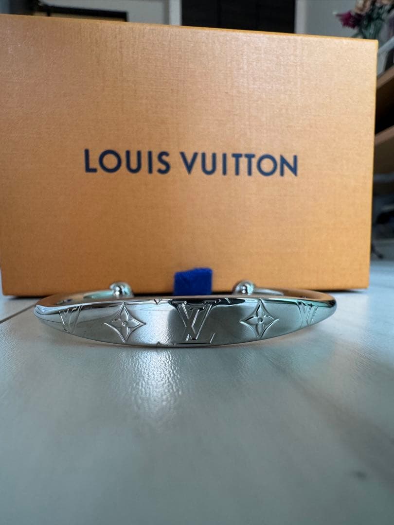 【t.t】ルイヴィトン　バングル　ジョンク・モノグラムメタル　Mサイズ