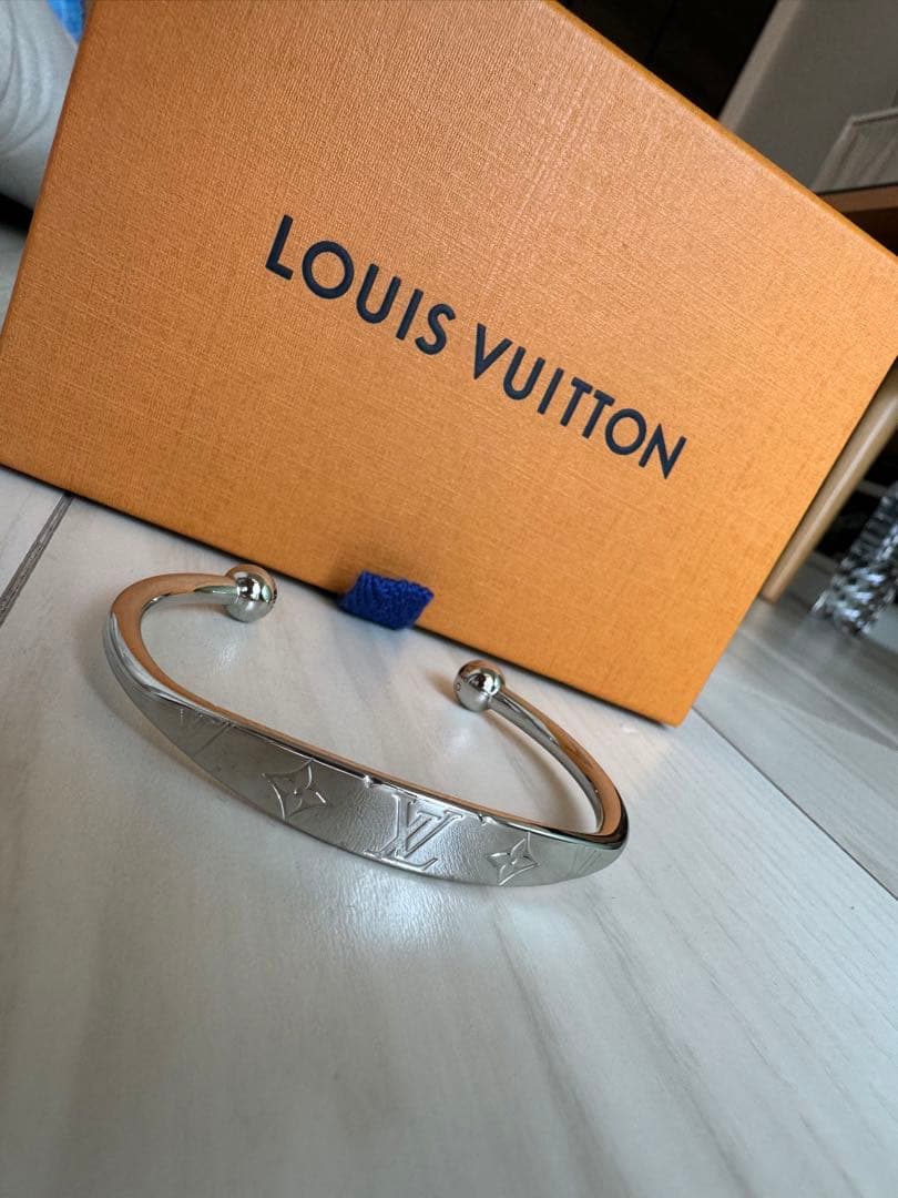 【t.t】ルイヴィトン　バングル　ジョンク・モノグラムメタル　Mサイズ