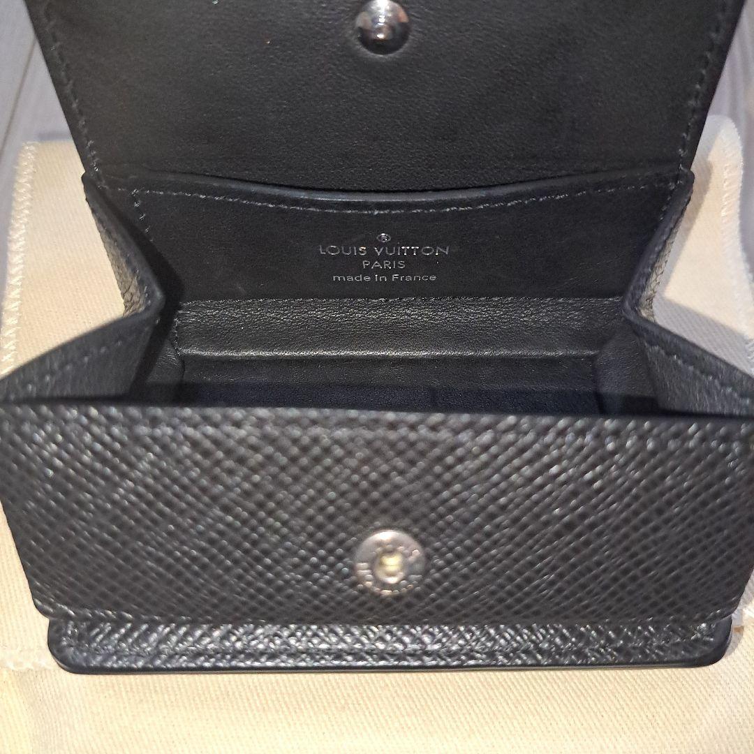 LOUIS VUITTON エピ ケース タイガ.ライン ブラック