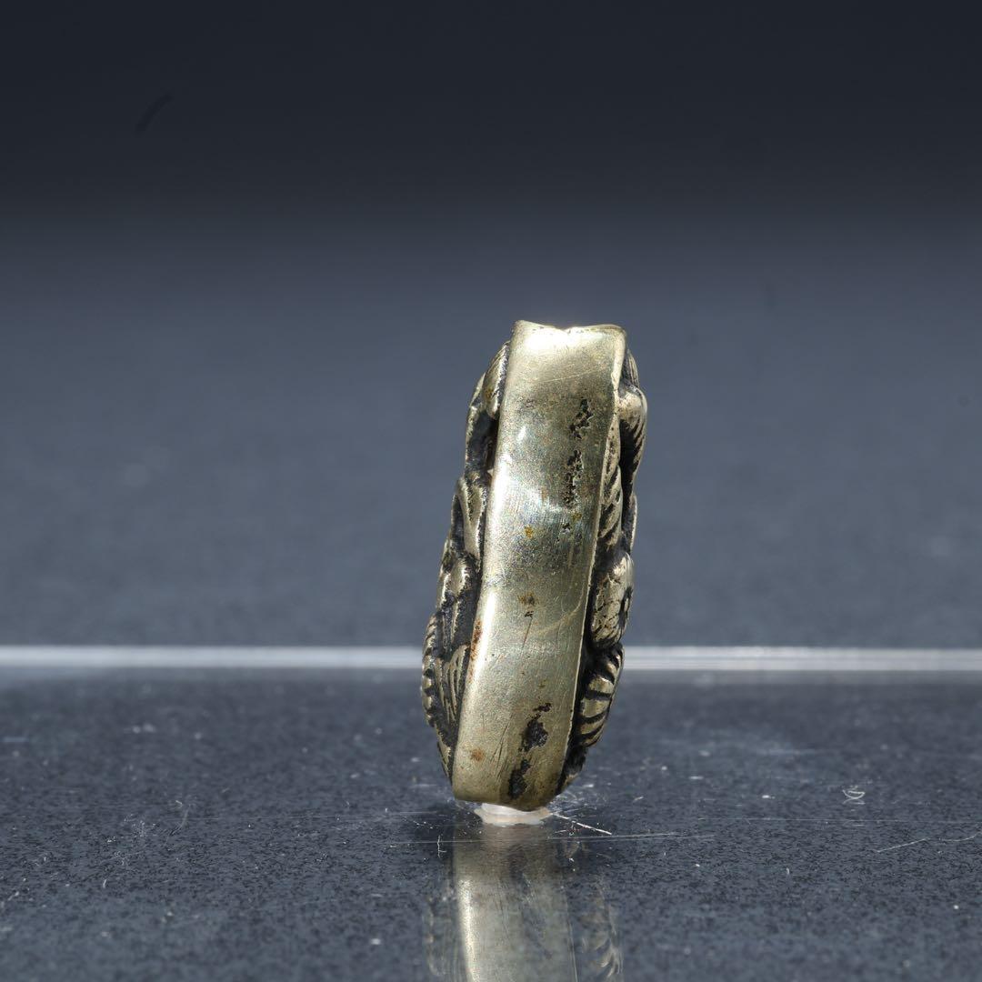 緒締め玉　菊透かし　提げもの　金属　R1647