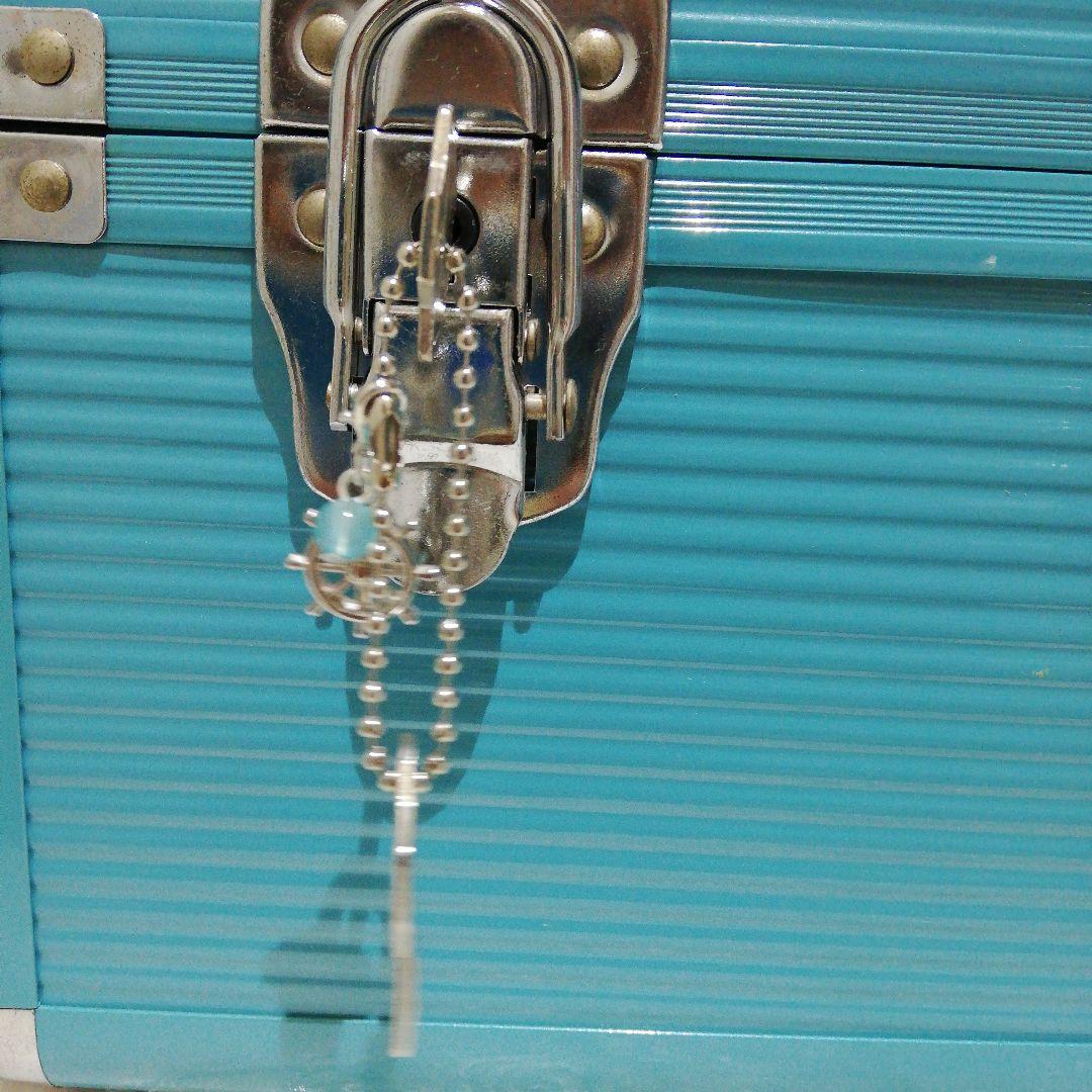 カラーツールボックス 水色