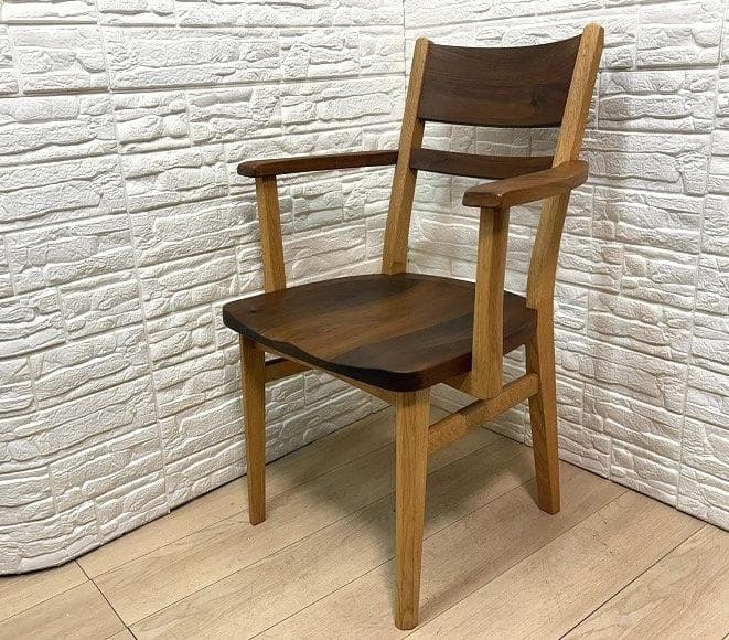 タ*ウ様 イバタインテリア Sign サイン チェア アーム付き オーク×ウォル