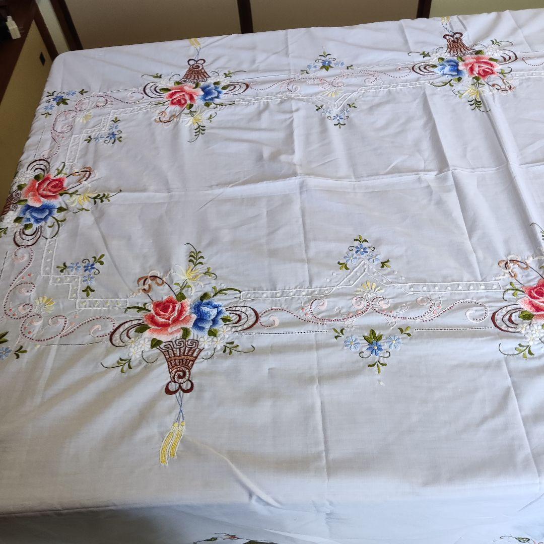 ② 大判テーブルクロス と ナプキン12枚　蚤の市