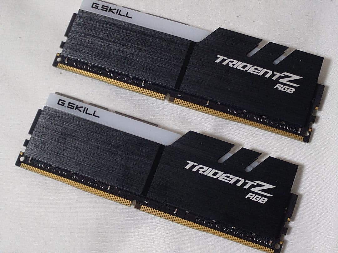 メモリー G.SKILL TRIDENT Z RGB DDR4 3200MHz 32GB