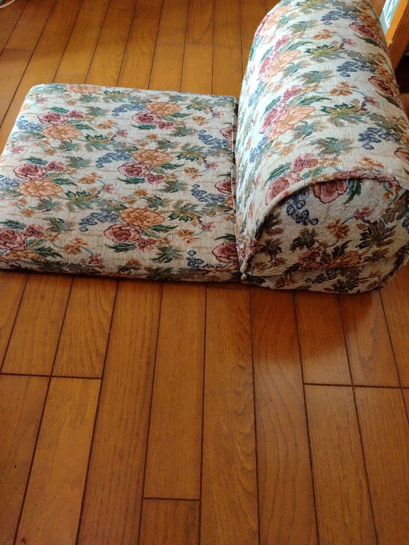 匿名配送足なしソファー