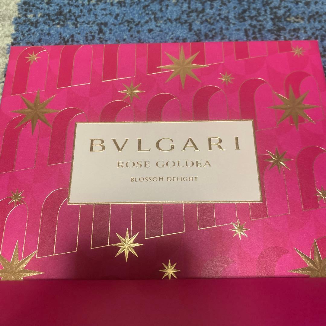 BVLGARI ROSE GOLDEA BLOSSOM DELIGHT セット