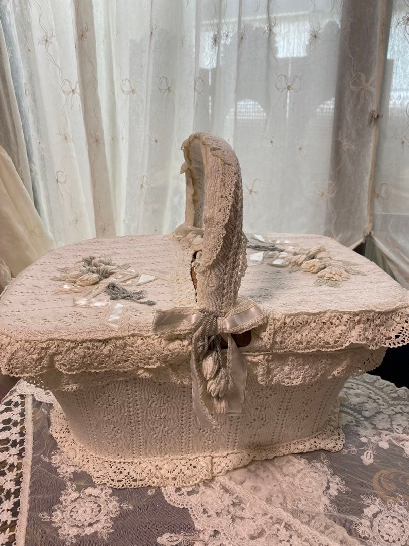 さえら　サエラ　ヒスクローネ　 アキアカネ　バスケット　レース フリル