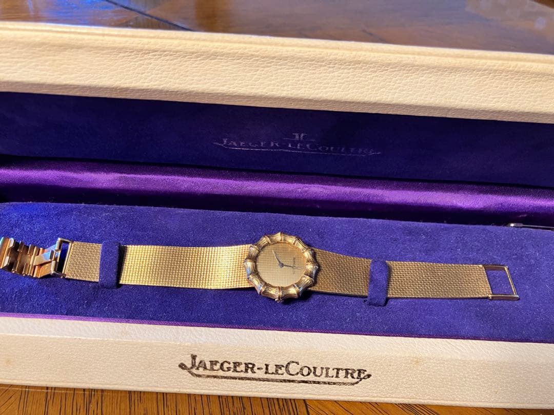 ジャガールクルト　ゴールドドレスウォッチ　レディース腕時計