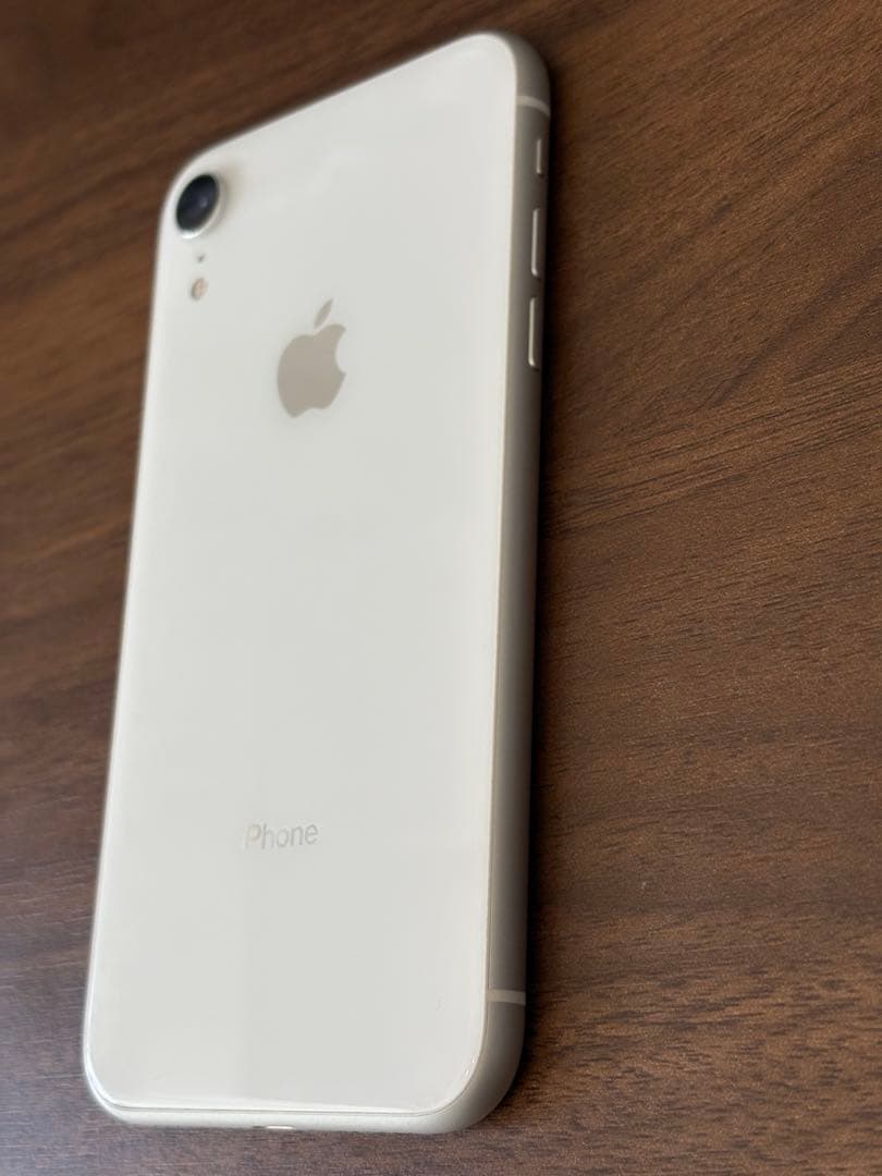 【美品】iPhone XR ホワイト 64GB 本体(SIMフリー初期化済み)