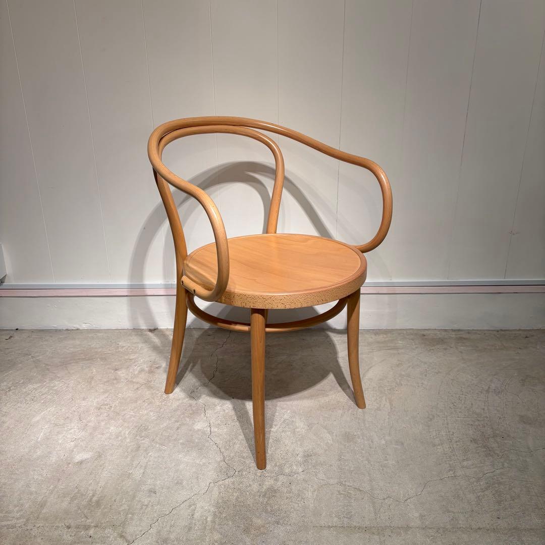 TON社製　ベントウッド　曲木　アームチェア