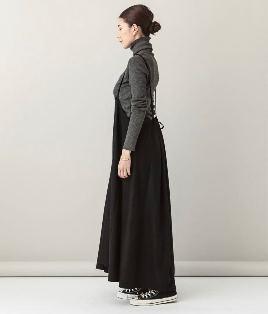カレンソロジー　ウールフレアワンピース
