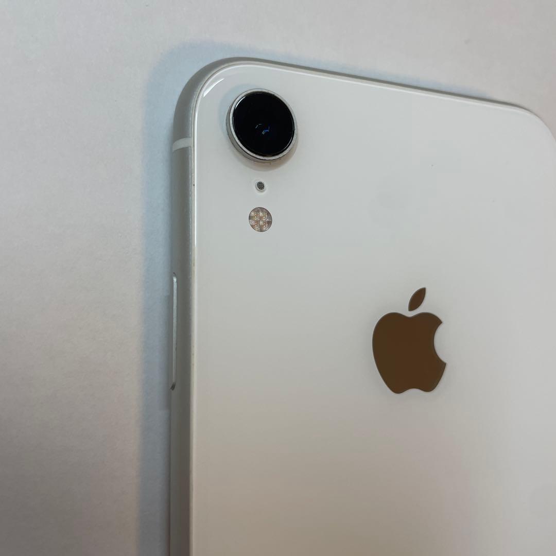 Apple iPhone XR ホワイト 6.1インチ