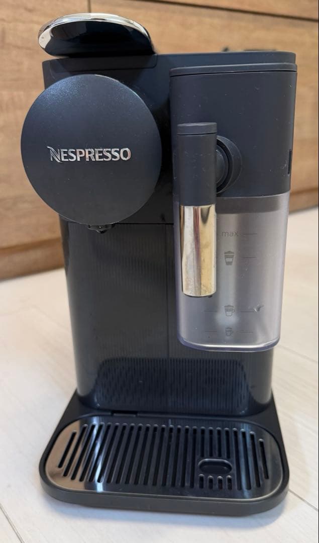 超美品⭐️Nespresso ラティシマ・ワンプラス シャドーブラック