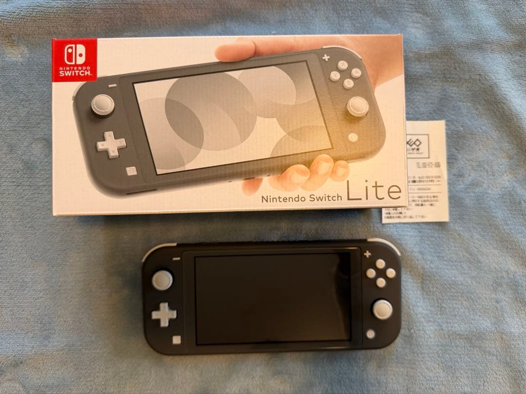 美品　Nintendo Switch lite 任天堂　本体