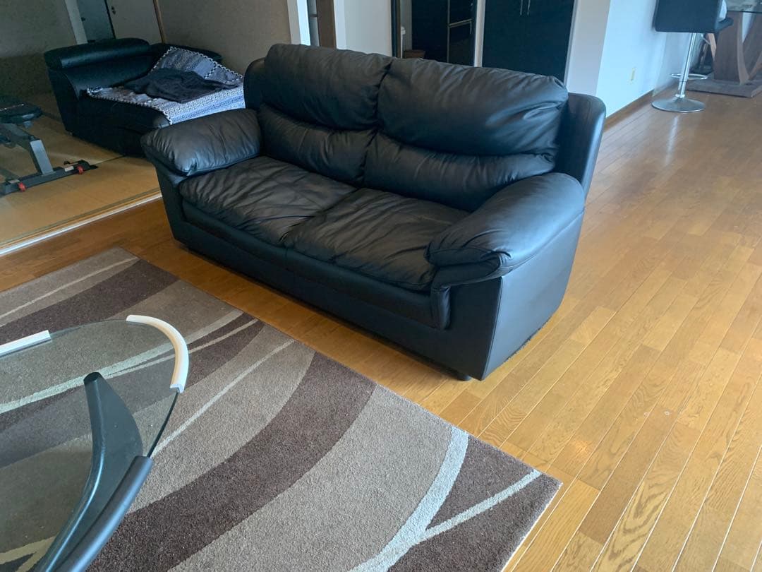 高級皮革柔らかいソファー　未使用に近い
