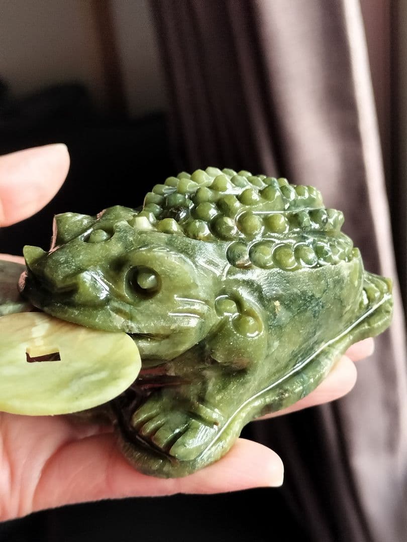 天然石　翡翠　金蟾　金運財運を招き　財が集める　開店置物