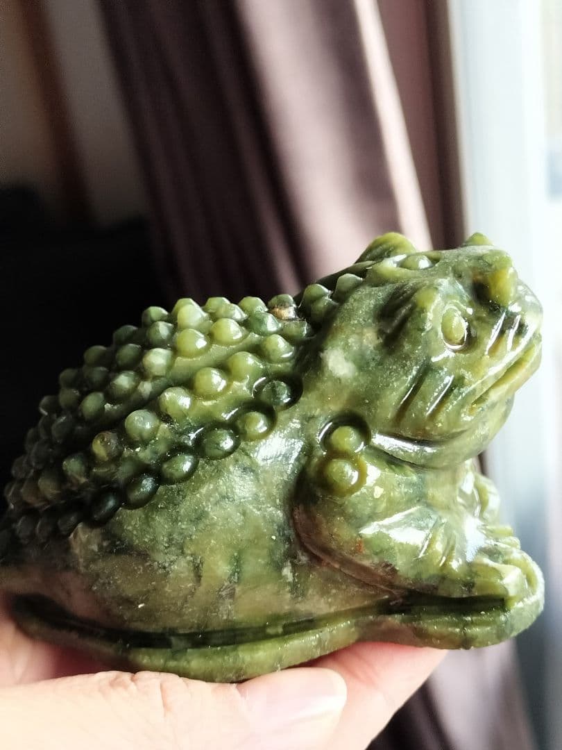 天然石　翡翠　金蟾　金運財運を招き　財が集める　開店置物
