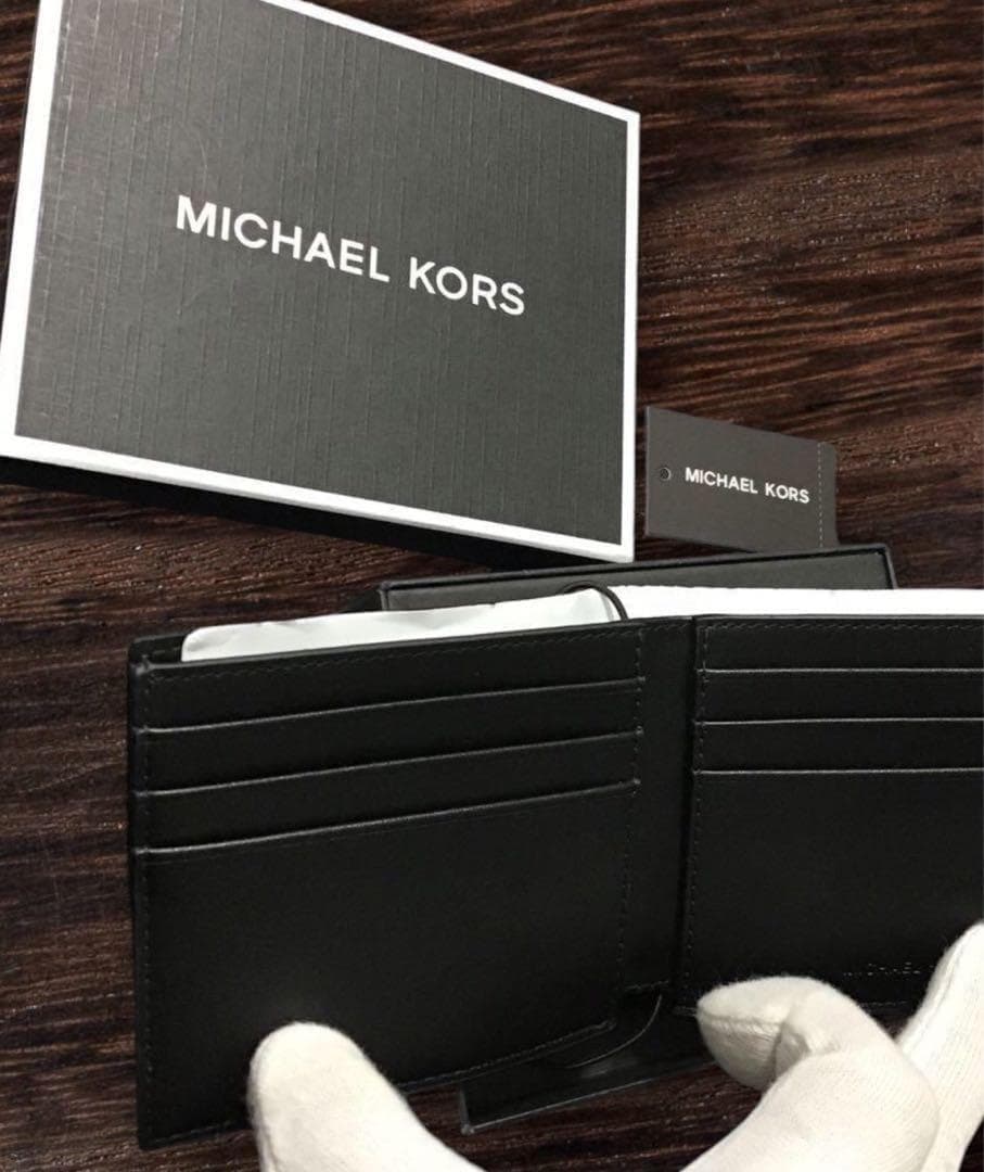新品　MICHAEL KORS マイケルコース　シグネチャー ブラック　折財布