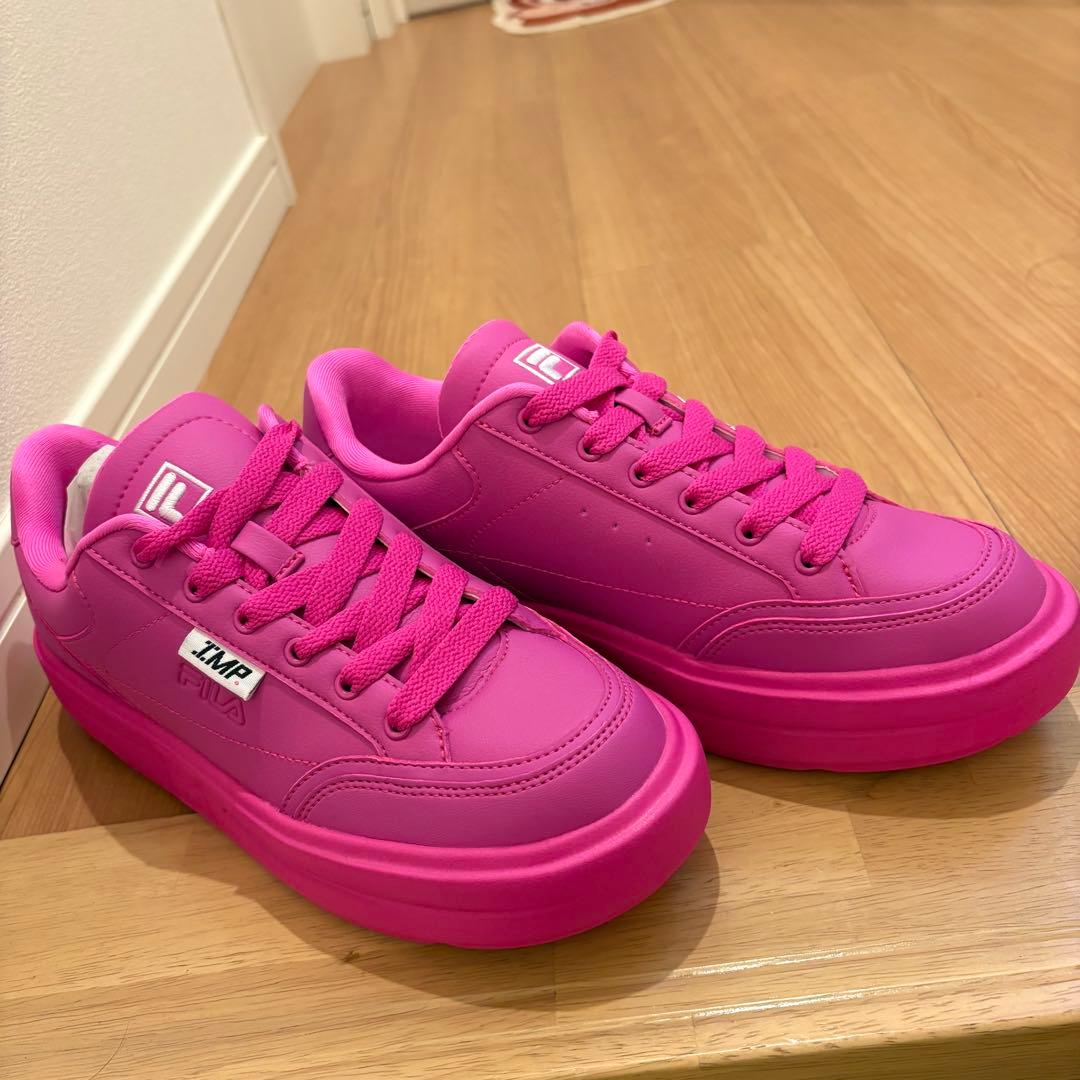 FILA 限定スニーカー 【IMP.コラボ】