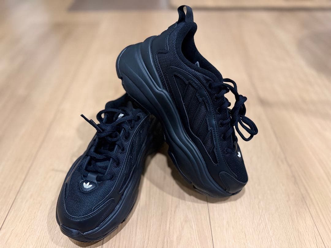 アディダス オズガイア 23.5cm