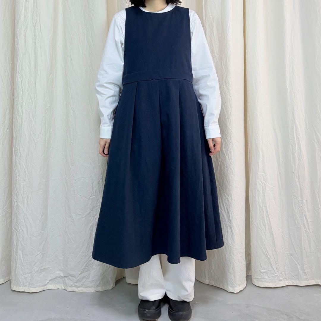 ナチュラルエプロン　ジャンスカ風　バッククロス　ネイビー　綿麻