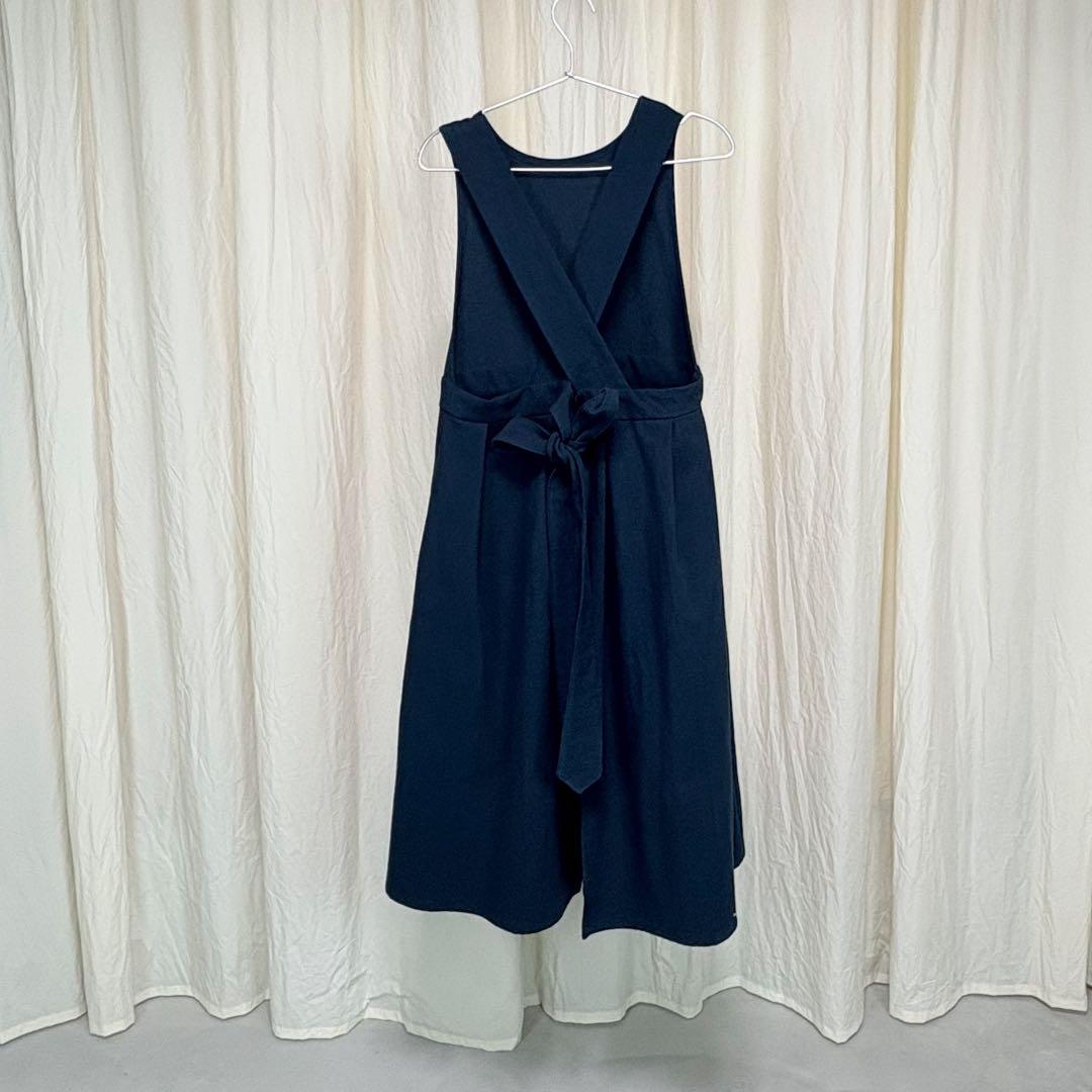 ナチュラルエプロン　ジャンスカ風　バッククロス　ネイビー　綿麻